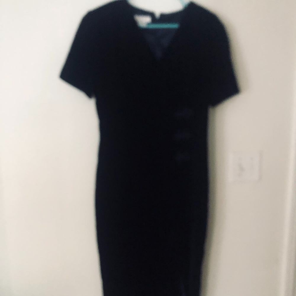Dress - Picture 3 of 3